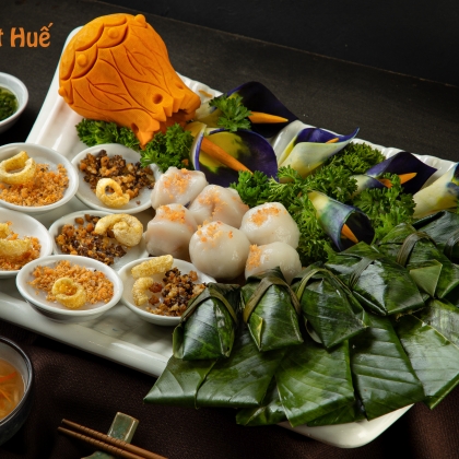 Bánh Thập Cẩm Ngự Uyển  ( Quý khách vui lòng liên hệ đặt trước )